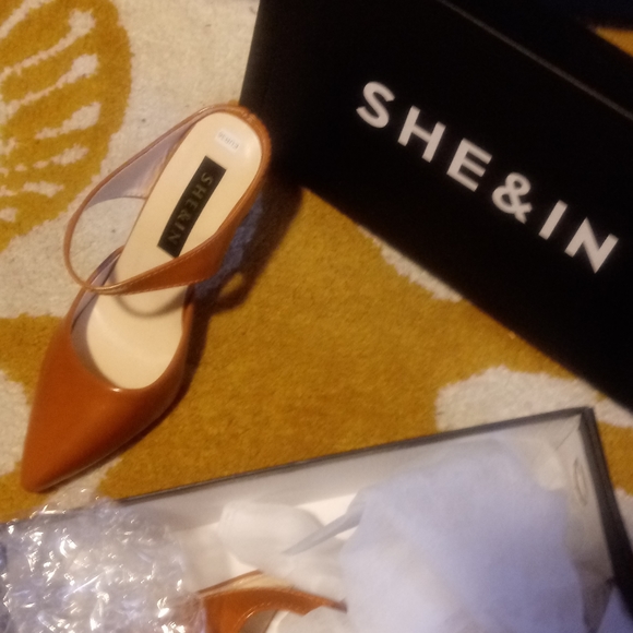 Cognac Heeled Mules - Picture 4 of 4